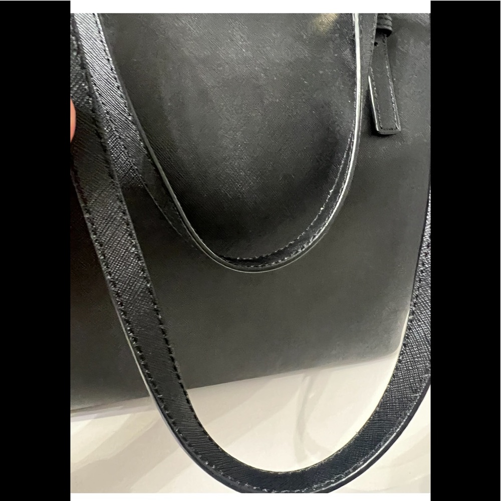 Michael Kors tote - Picture 12 of 15